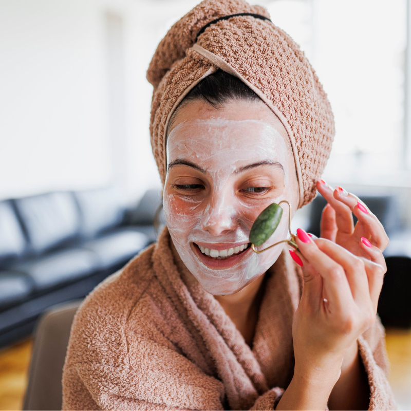 Rodillo Facial™ Masajeador en Piedra Jade | Anti Retención de Líquidos - [PROMOCIÓN DISPONIBLE SOLO HOY]